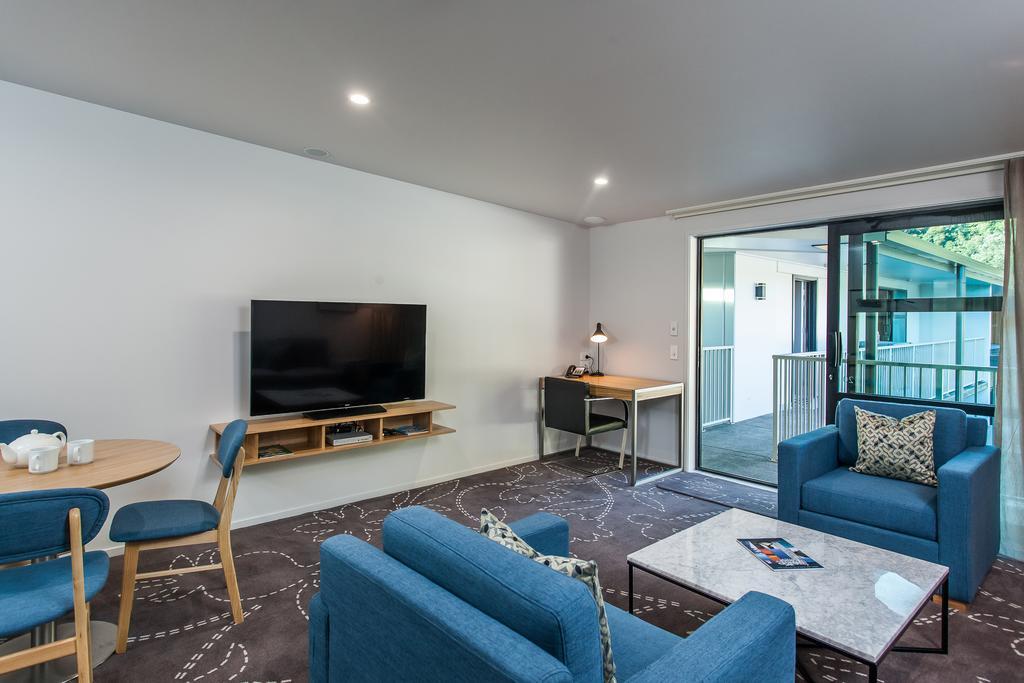 One88 On Commerce Whakatāne Zimmer foto Living room