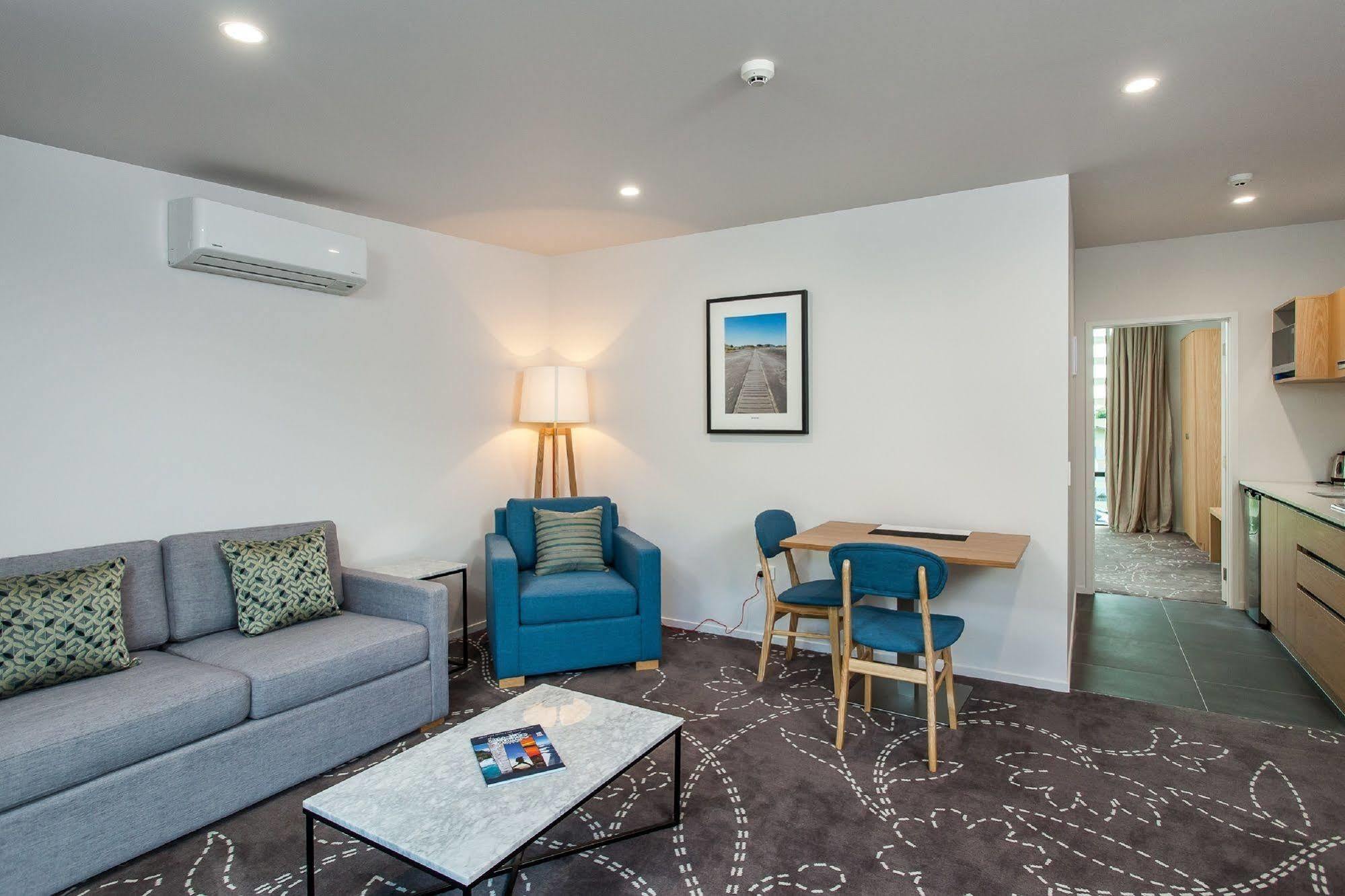 One88 On Commerce Whakatāne Exterior foto A typical apartment at the hotel